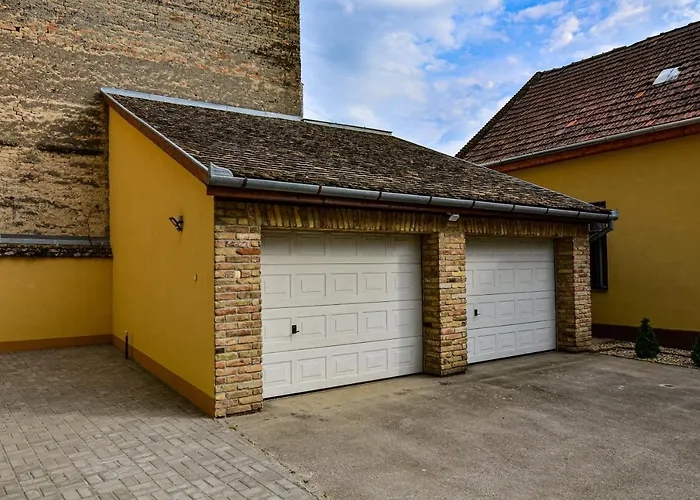 Kossuth Vendeghaz Апартаменты